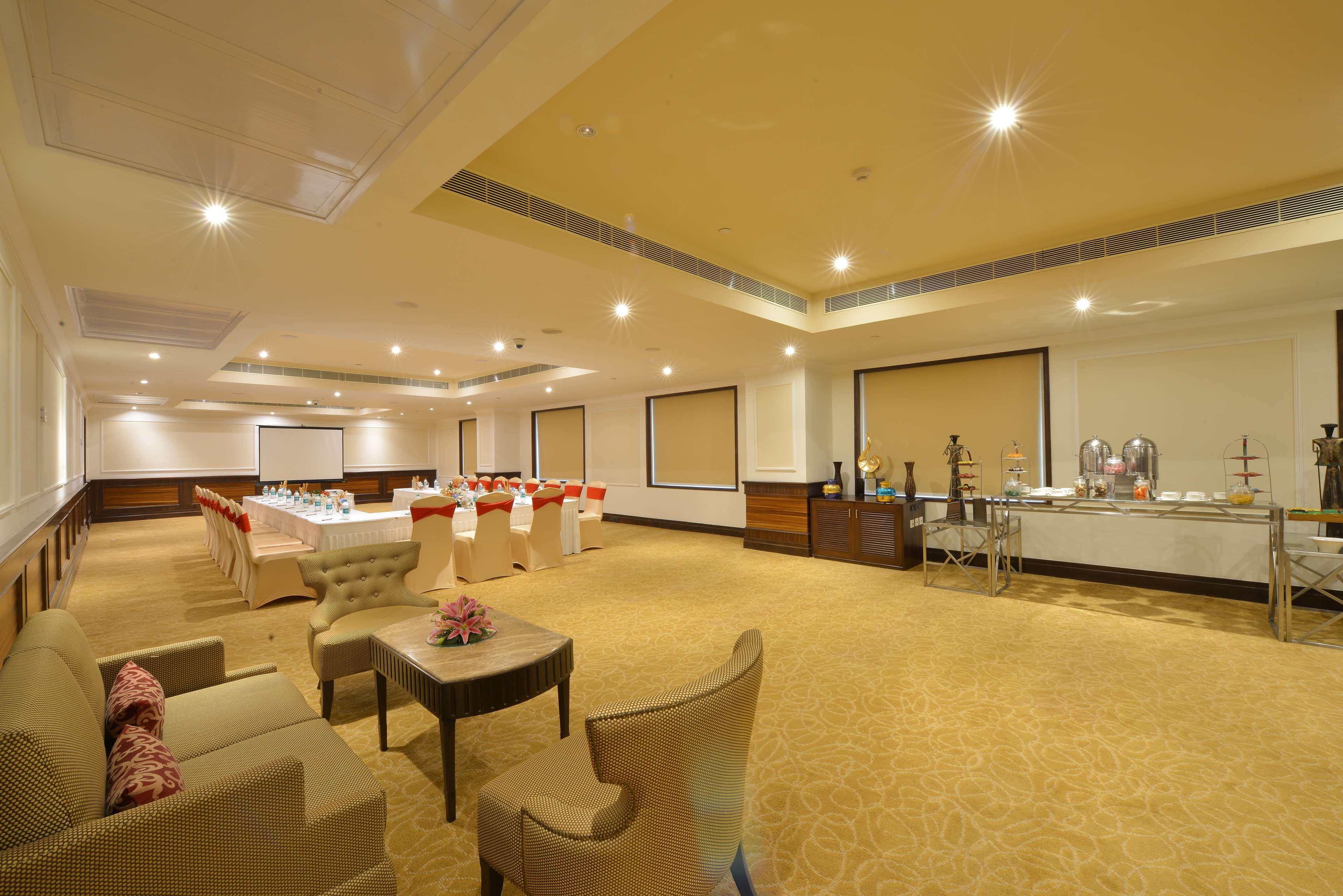 Ramada Plaza Chennai Hotel Exterior photo The Royal Hall