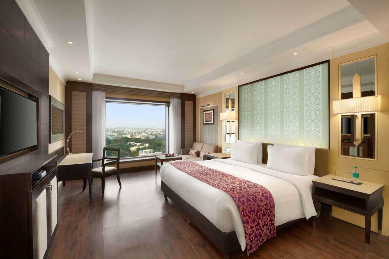 Ramada Plaza Chennai Hotel Exterior photo A room at the Taj Bengal