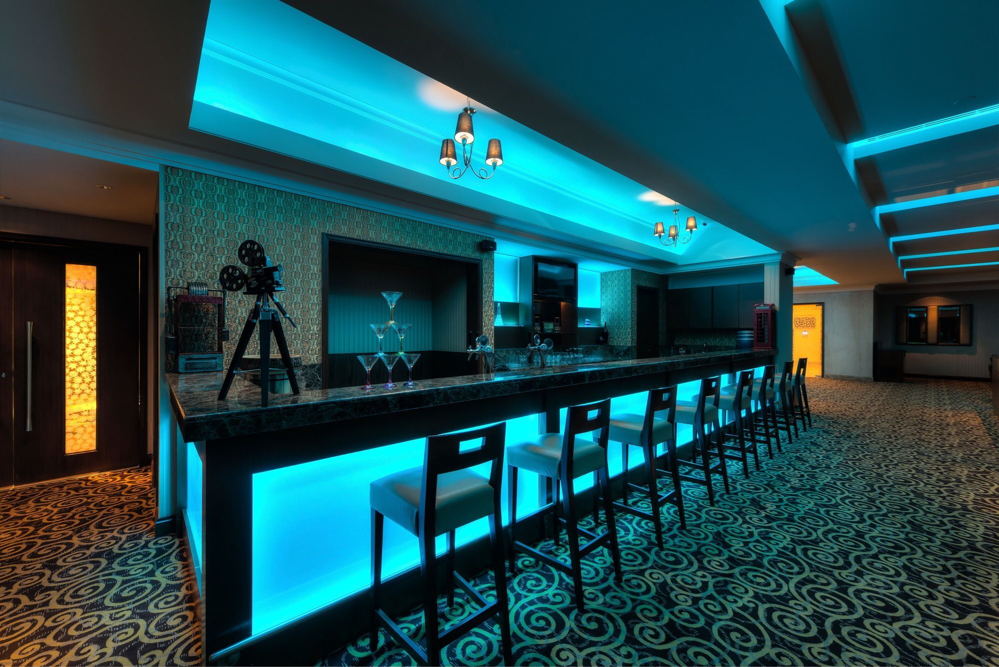 Ramada Plaza Chennai Hotel Exterior photo The bar at the 101 lounge